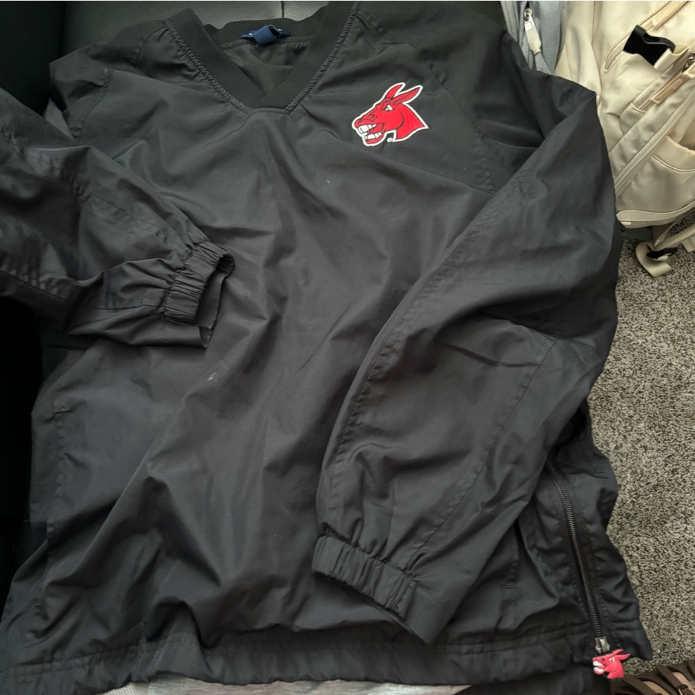 pullover windbreaker